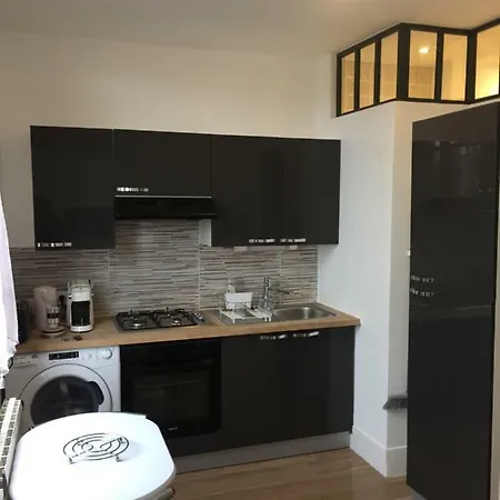 Beau Studio Meuble 25m2 Avec Parking Апартаменты Экс-ле-Бен