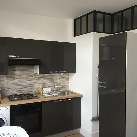 Beau Studio Meuble 25m2 Avec Parking Апартаменты *